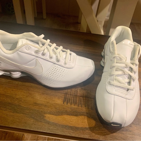 womens all white nike shox